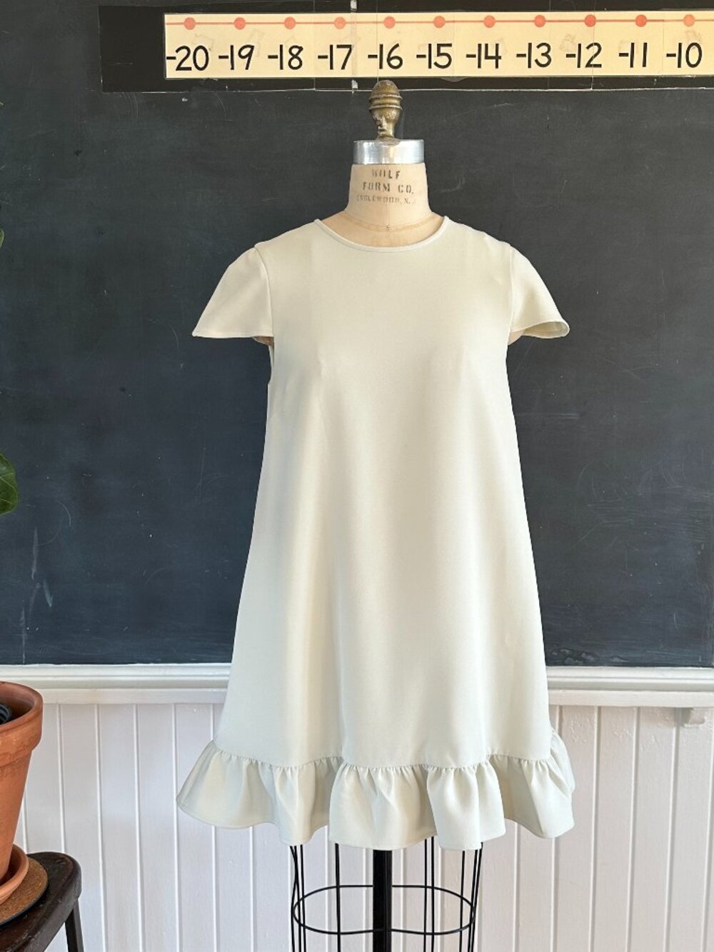 TOCCIN NY Mint Ruffle Hem A-Line Mini Dress Size 4 NWT
